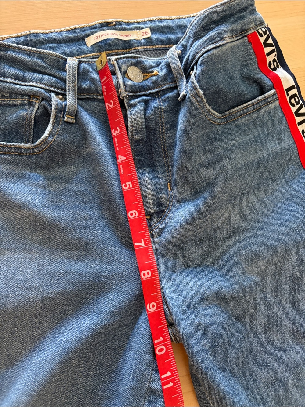 Levi’s 721 High Rise Skinny Jeans Side Logo Stripe Size 26 - Picture 6 of 9